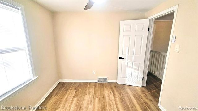 19338 Murray Hill Street, Detroit, MI 48235