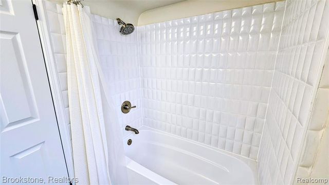 19338 Murray Hill Street, Detroit, MI 48235