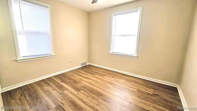 19338 Murray Hill Street, Detroit, MI 48235