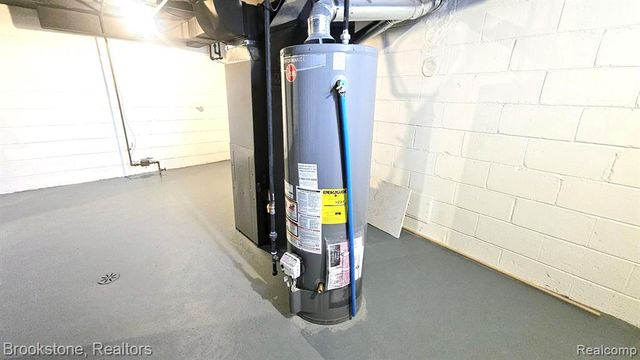 19338 Murray Hill Street, Detroit, MI 48235