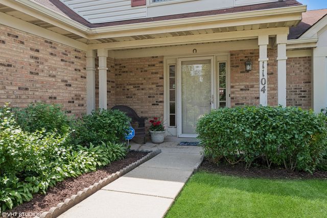 1104 Heritage Drive, Mount Prospect, IL 60056