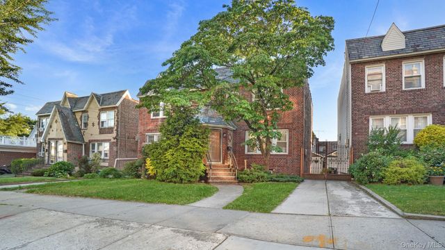 8848 207th Street, Queens Village, NY 11427