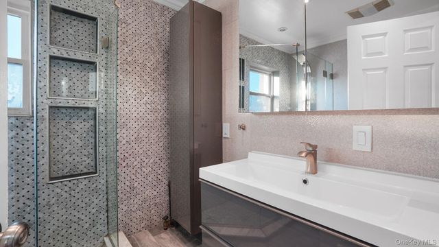 8848 207th Street, Queens Village, NY 11427