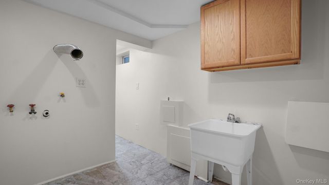 8848 207th Street, Queens Village, NY 11427