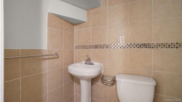 8848 207th Street, Queens Village, NY 11427