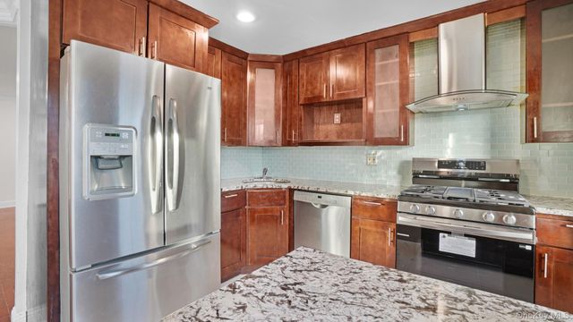 8848 207th Street, Queens Village, NY 11427