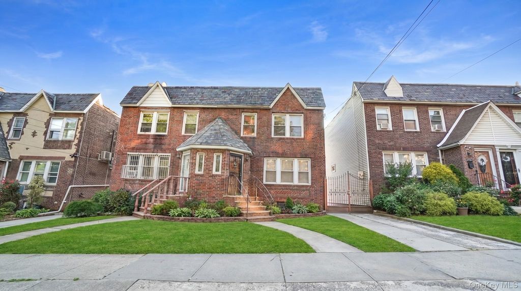 8848 207th Street, Queens Village, NY 11427