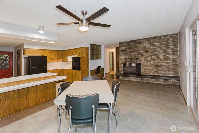 375 NW Mosher Canyon Road, Bremerton, WA 98311