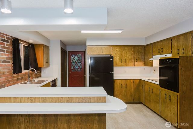 375 NW Mosher Canyon Road, Bremerton, WA 98311