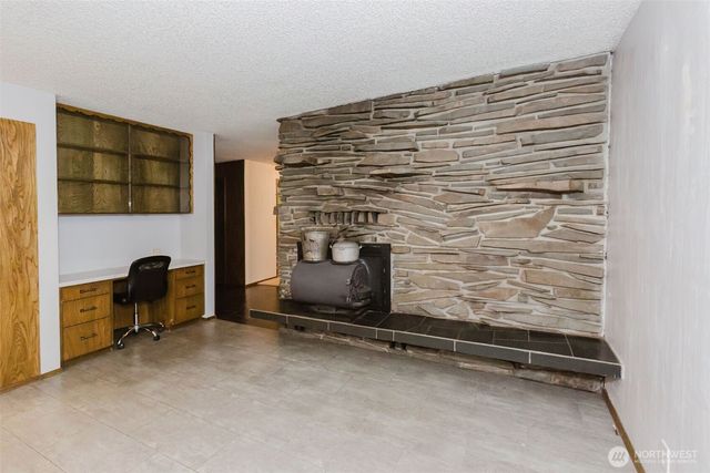 375 NW Mosher Canyon Road, Bremerton, WA 98311