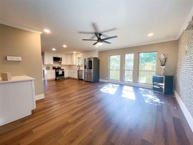 2249 Larry Drive, Dallas, TX 75228