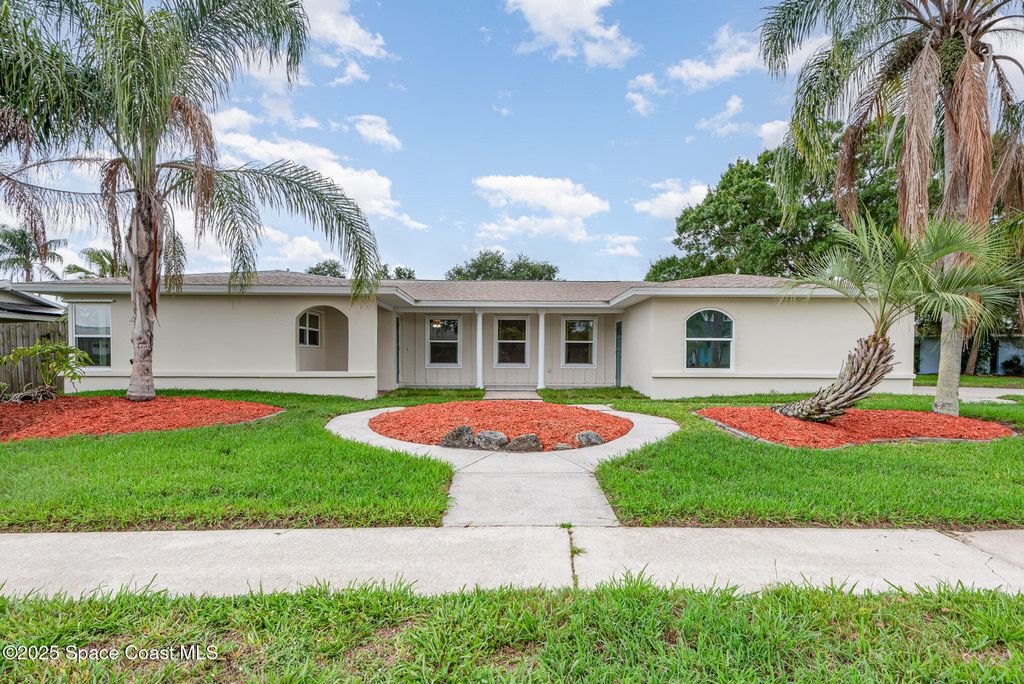 Image 2 of property listing at 957 Waialae Circle NE, Palm Bay, FL 32905