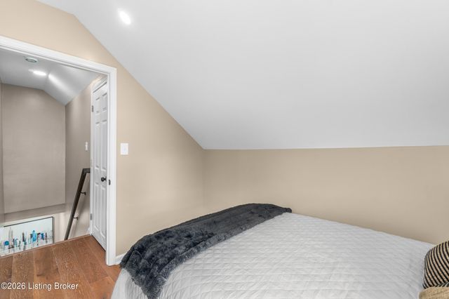 113 Colonial Dr, Louisville, KY 40207