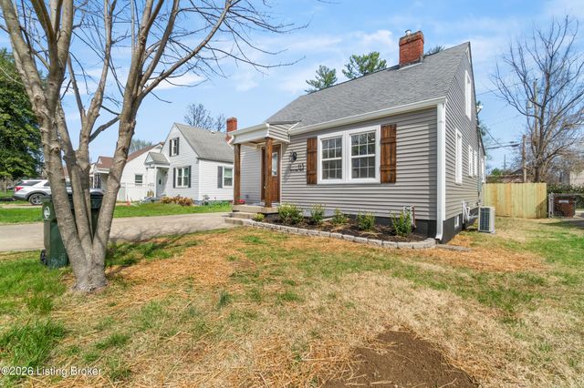 113 Colonial Dr, Louisville, KY 40207