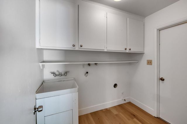 549 E Sample Avenue, Fresno, CA 93710