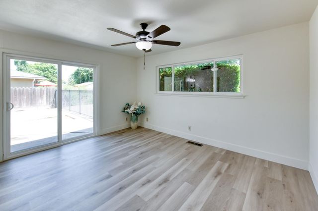 549 E Sample Avenue, Fresno, CA 93710