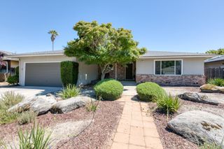 549 E Sample Avenue, Fresno, CA 93710