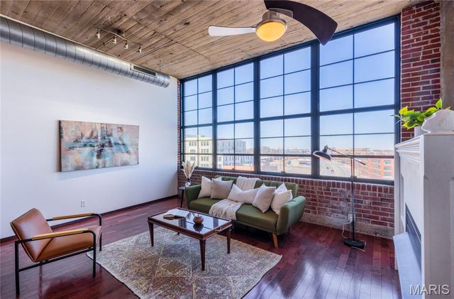 2323 Locust Street 411, St Louis, MO 63103