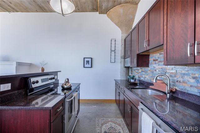 2323 Locust Street 411, St Louis, MO 63103