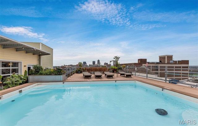 2323 Locust Street 411, St Louis, MO 63103