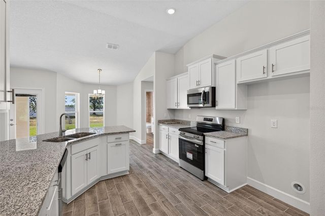 37028 HIDDEN VIEW, Dade City, FL 33523