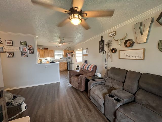 302 Sayle Street, Cumby, TX 75433