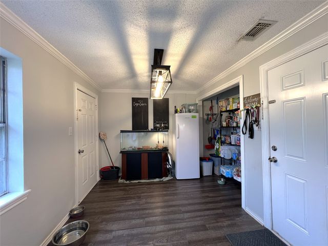 302 Sayle Street, Cumby, TX 75433