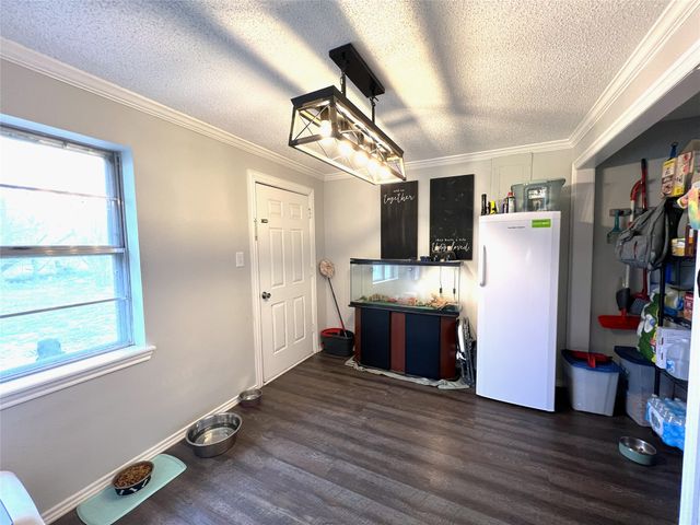 302 Sayle Street, Cumby, TX 75433