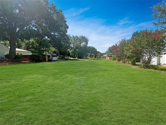 306 E Kimbrough Street, Mesquite, TX 75149