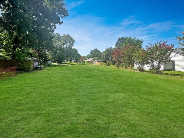 306 E Kimbrough Street, Mesquite, TX 75149