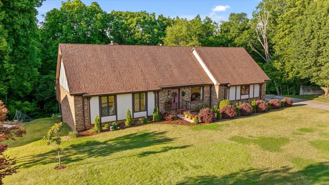 5849 N Park, Hixson, TN 37343