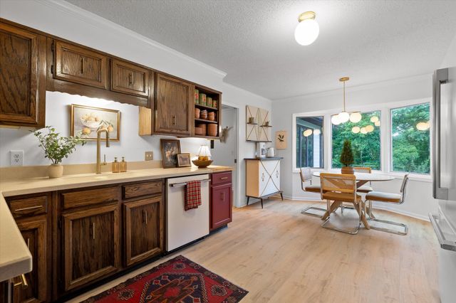 5849 N Park, Hixson, TN 37343