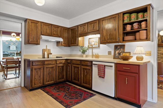 5849 N Park, Hixson, TN 37343
