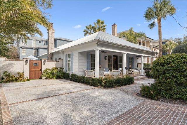 327 Butler Ave, St Simons Island, GA 31522