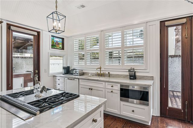 327 Butler Ave, St Simons Island, GA 31522