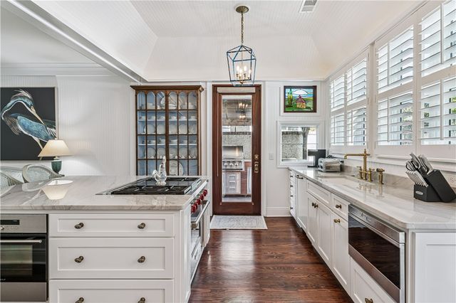 327 Butler Ave, St Simons Island, GA 31522