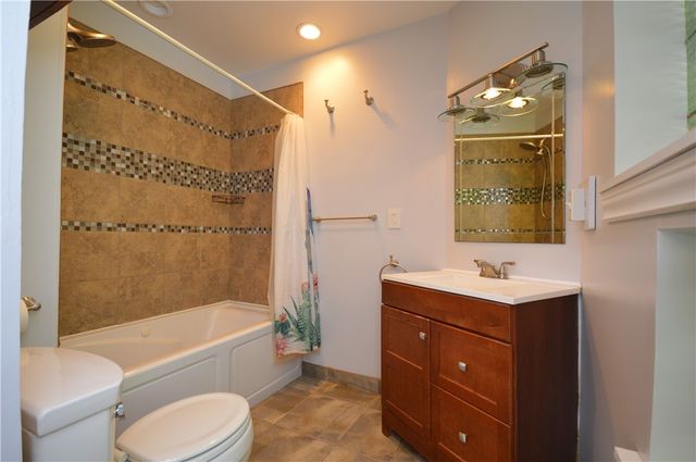 4323 Andover Ter, Schenley Farms, PA 15213