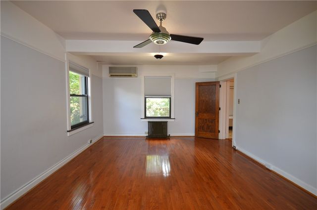 4323 Andover Ter, Schenley Farms, PA 15213