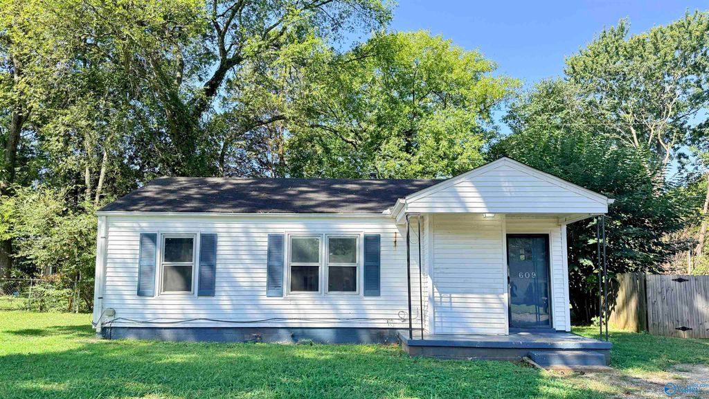 609 10th Street NW, Huntsville, AL 35805