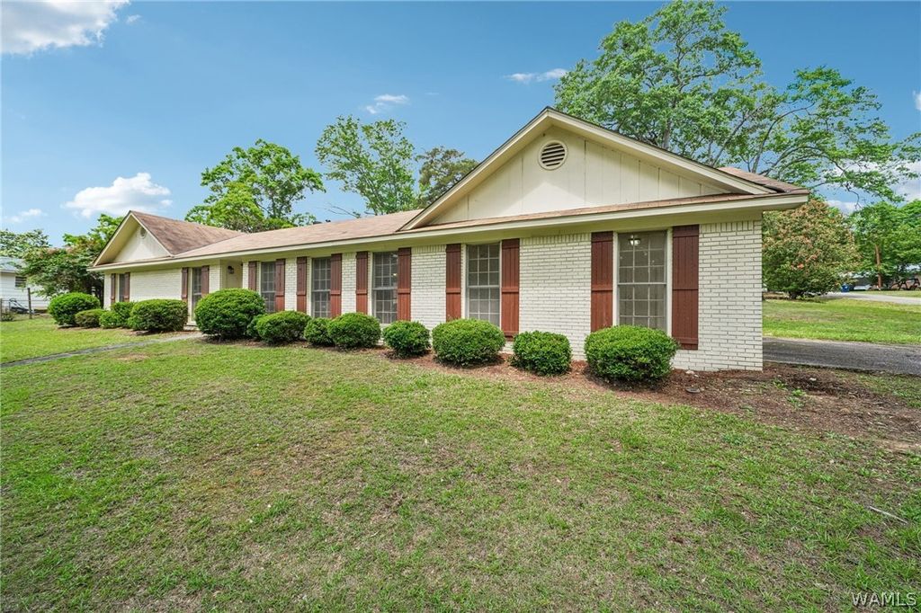 3300 24th, Northport, AL 35476