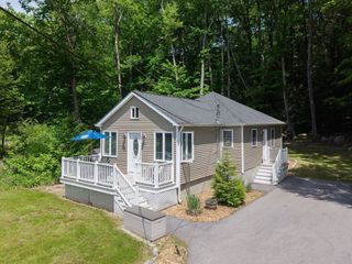 132 Nugget Dr, Charlton, MA 01507