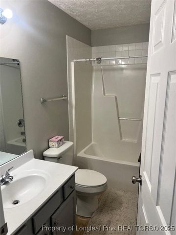 1041 Screech Owl Drive, Hope Mills, NC 28348