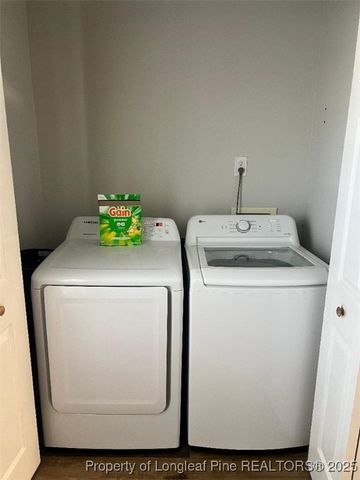 1041 Screech Owl Drive, Hope Mills, NC 28348