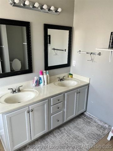 1041 Screech Owl Drive, Hope Mills, NC 28348