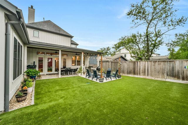1216 Chantilly Lane, Houston, TX 77018