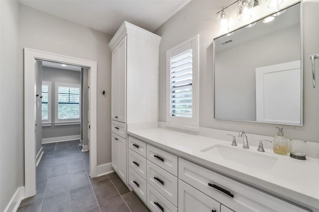 1216 Chantilly Lane, Houston, TX 77018