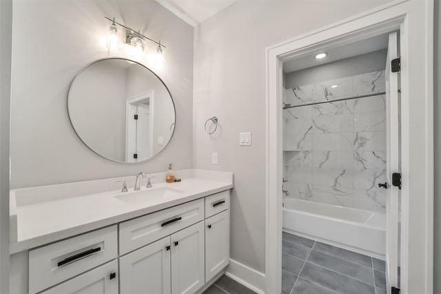 1216 Chantilly Lane, Houston, TX 77018