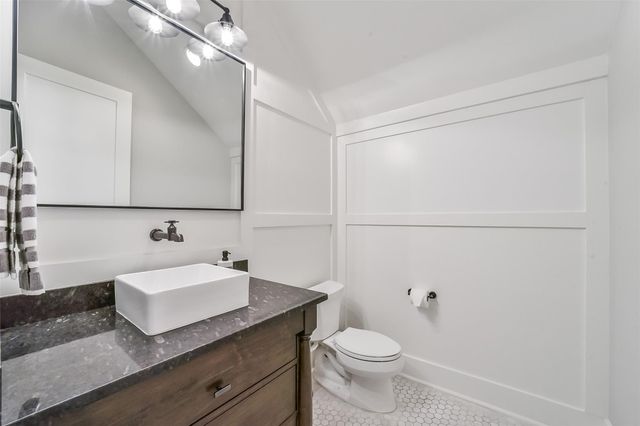 1216 Chantilly Lane, Houston, TX 77018