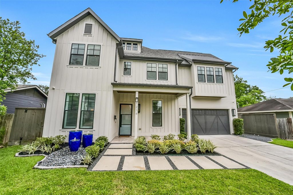 1216 Chantilly Lane, Houston, TX 77018