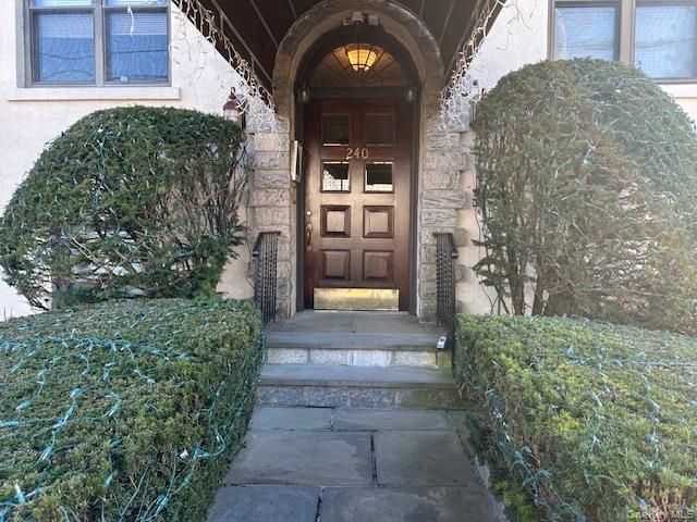 240 Alpine Place 2A, Eastchester, NY 10707